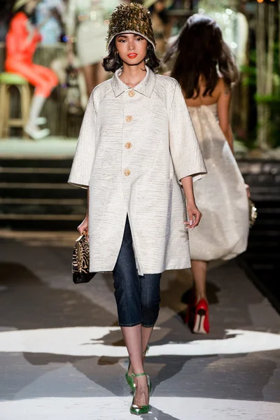 Look 27
